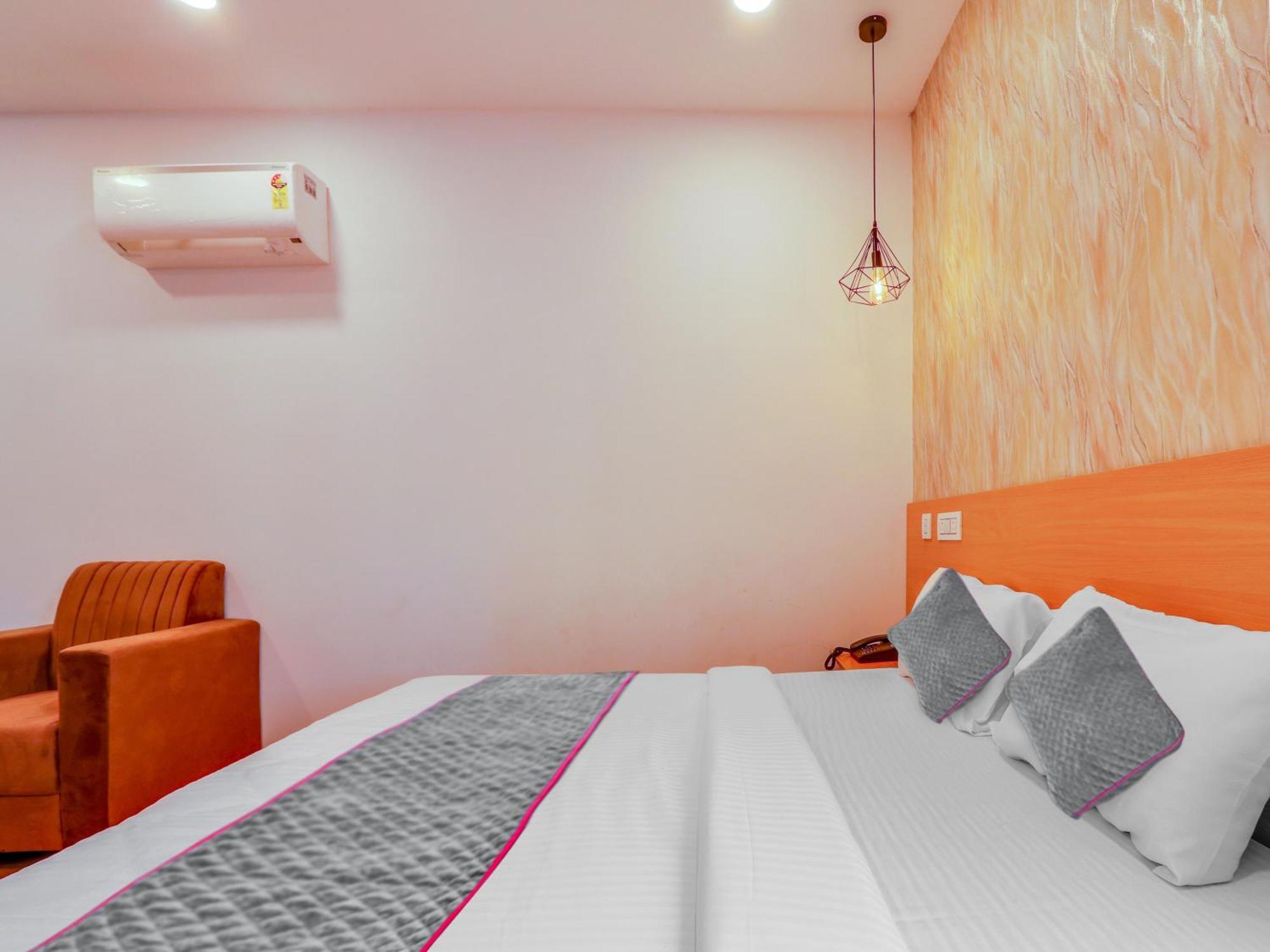 Townhouse Casa Grand Hotel