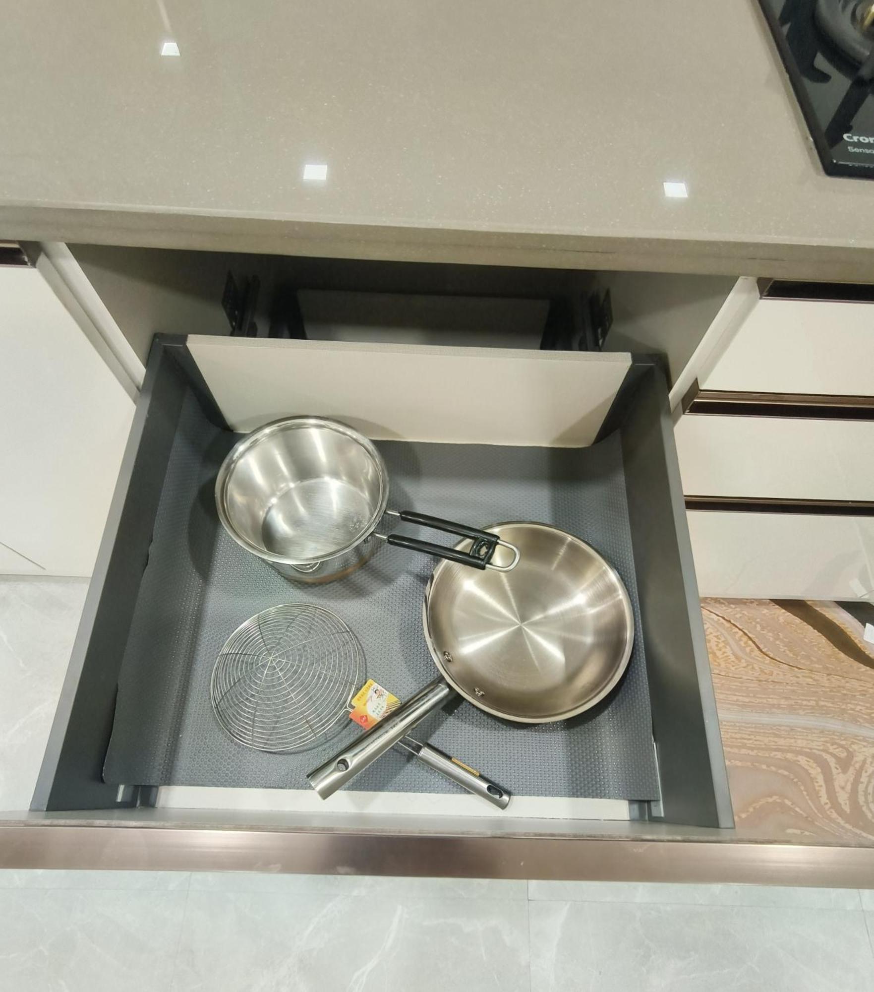 Villa Ultra-modern Fullt Furnished 2bhk Near Jntu Metro - Launched Just Now *
