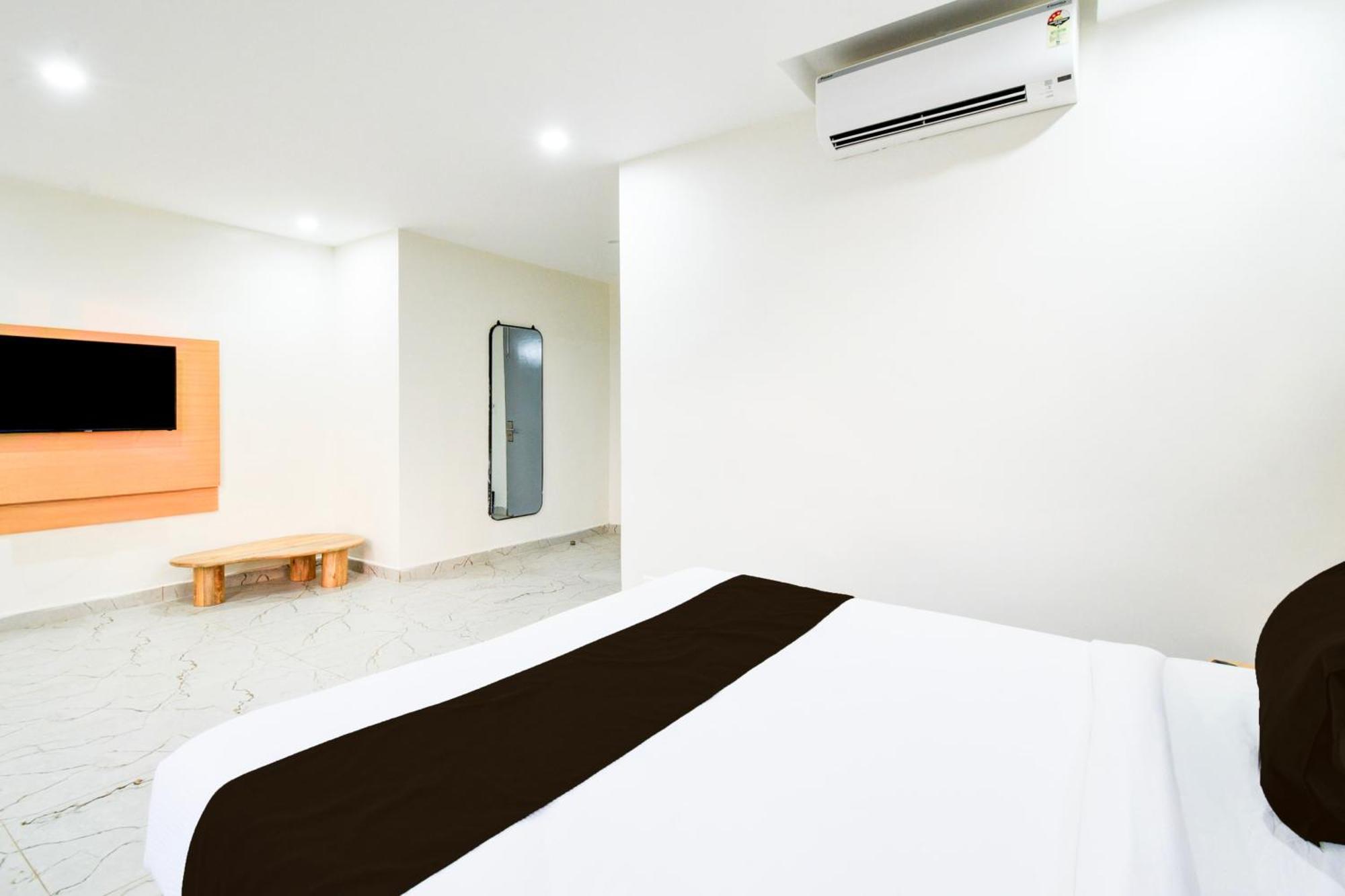 Fabhotel Unnam