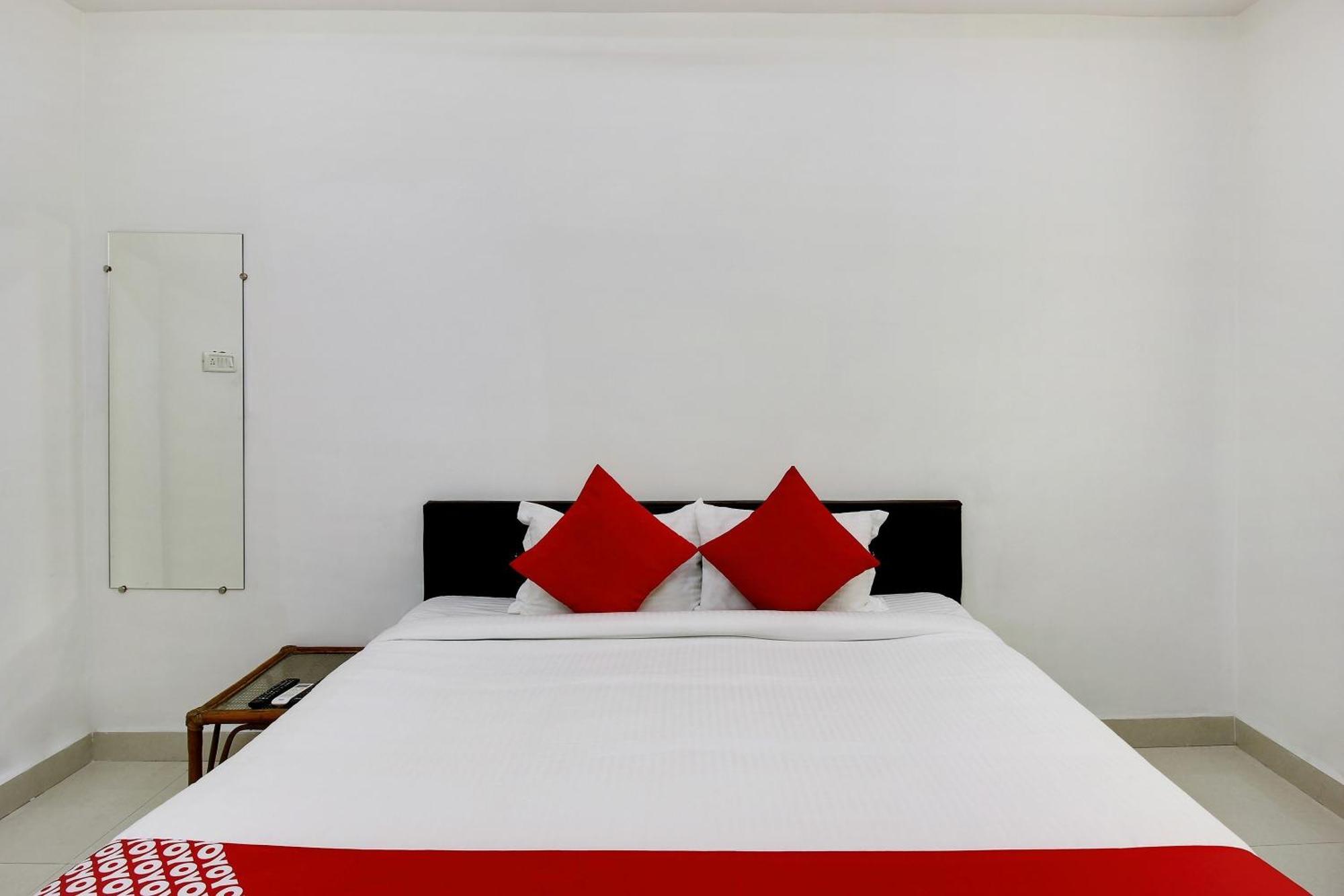 Hotel Super O Golden Hive Madhapur Near Shilparamam 3*