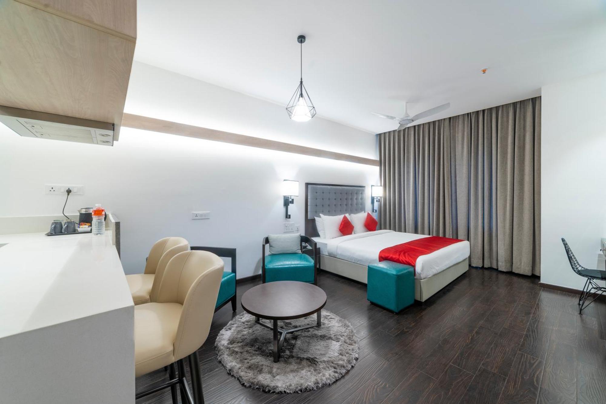 Hotel Deccan Serai Grande, Gachibowli,