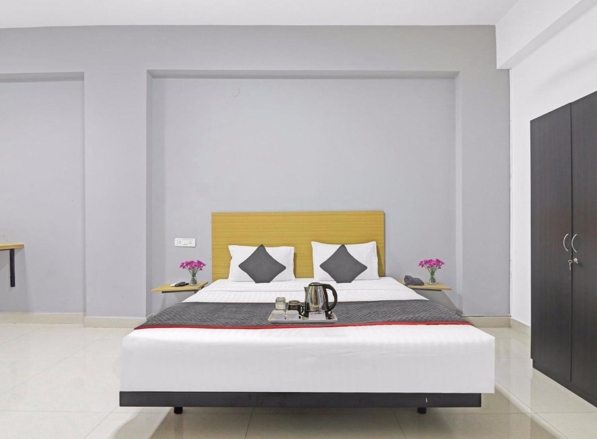 Hotel Super Townhouse De Alphabet 4*