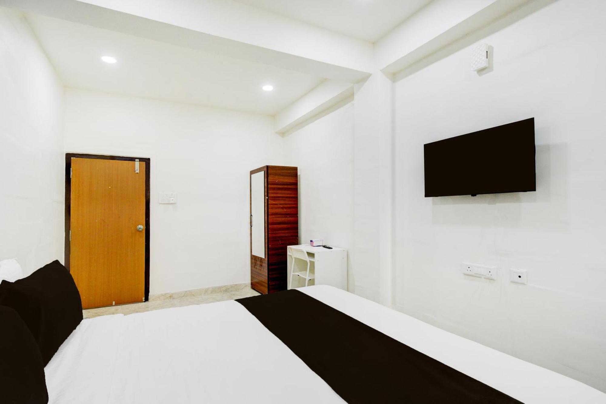 Townhouse Oak Nagole Near Mini Shilparamam Formerly Saka Arcade Hotel