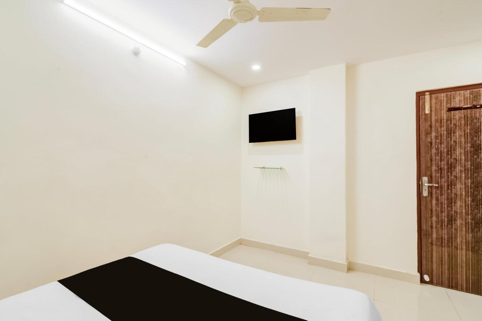 Super O Neredmet Road 3* Hyderabad