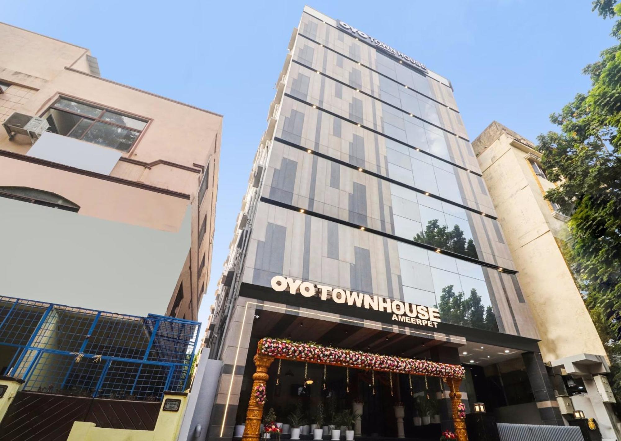 Super Townhouse Ameerpet 4* Hyderabad