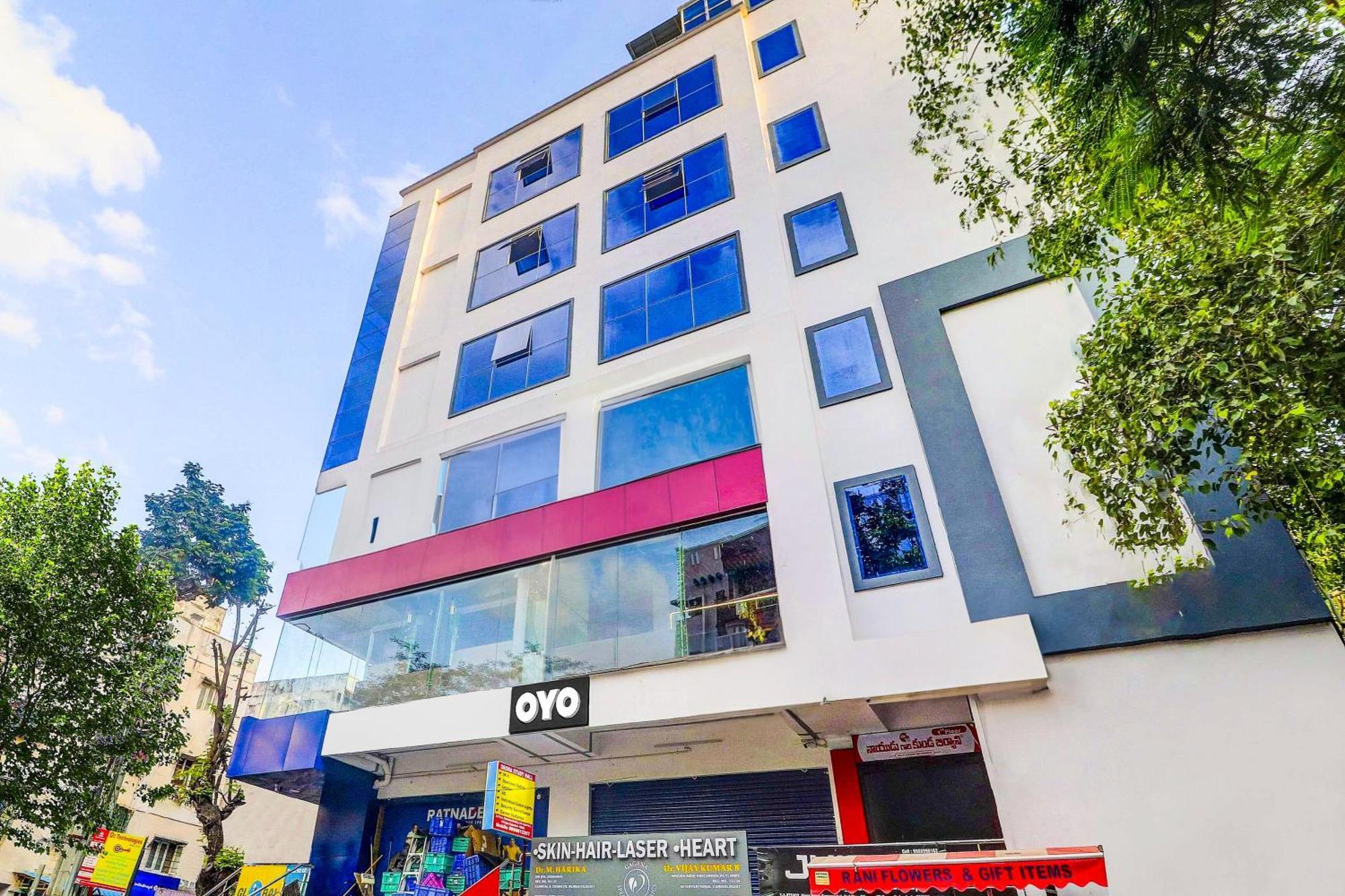 Hotel Super Townhouse Sr Nagar Rcc Premier 4*
