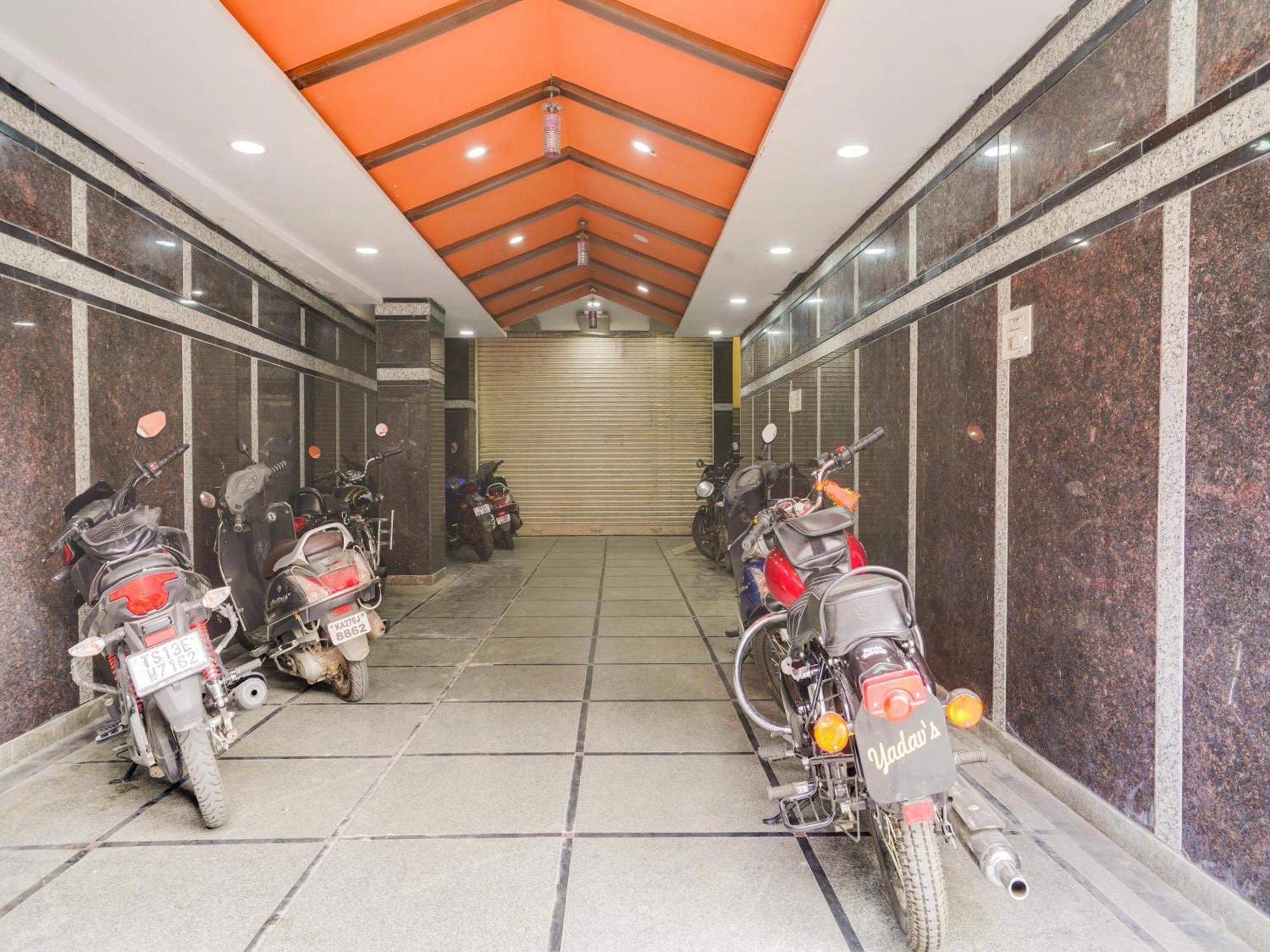 Super Collection O Pnr Comfort Khairatabad 4*