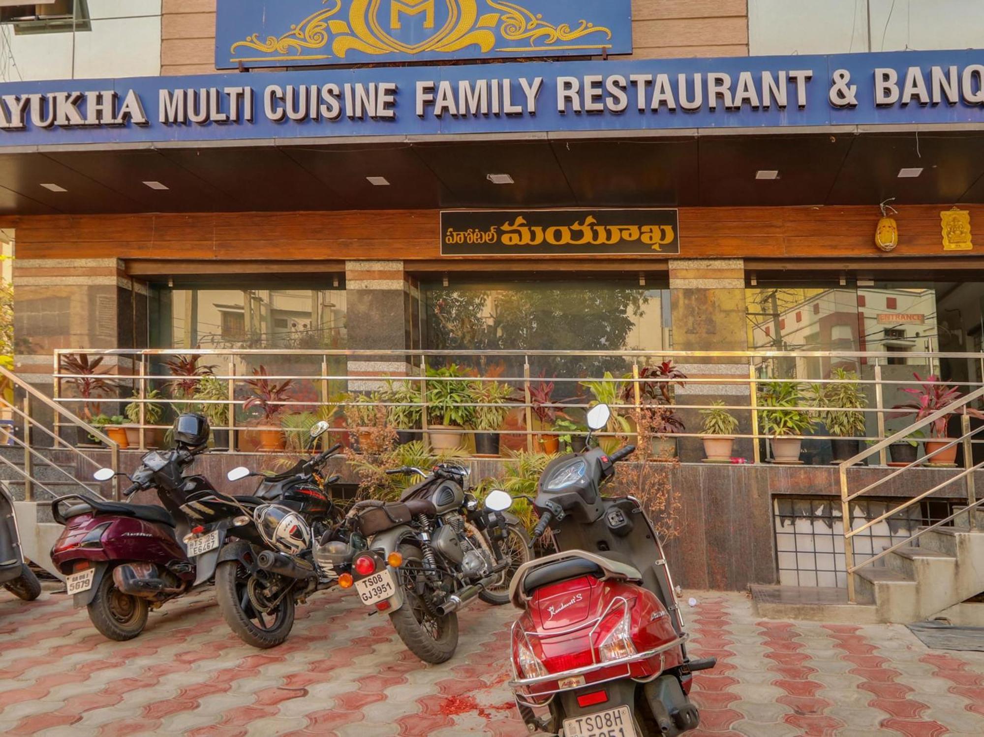 Hotel Super Townhouse Qualia Prime Near Nexus Mall