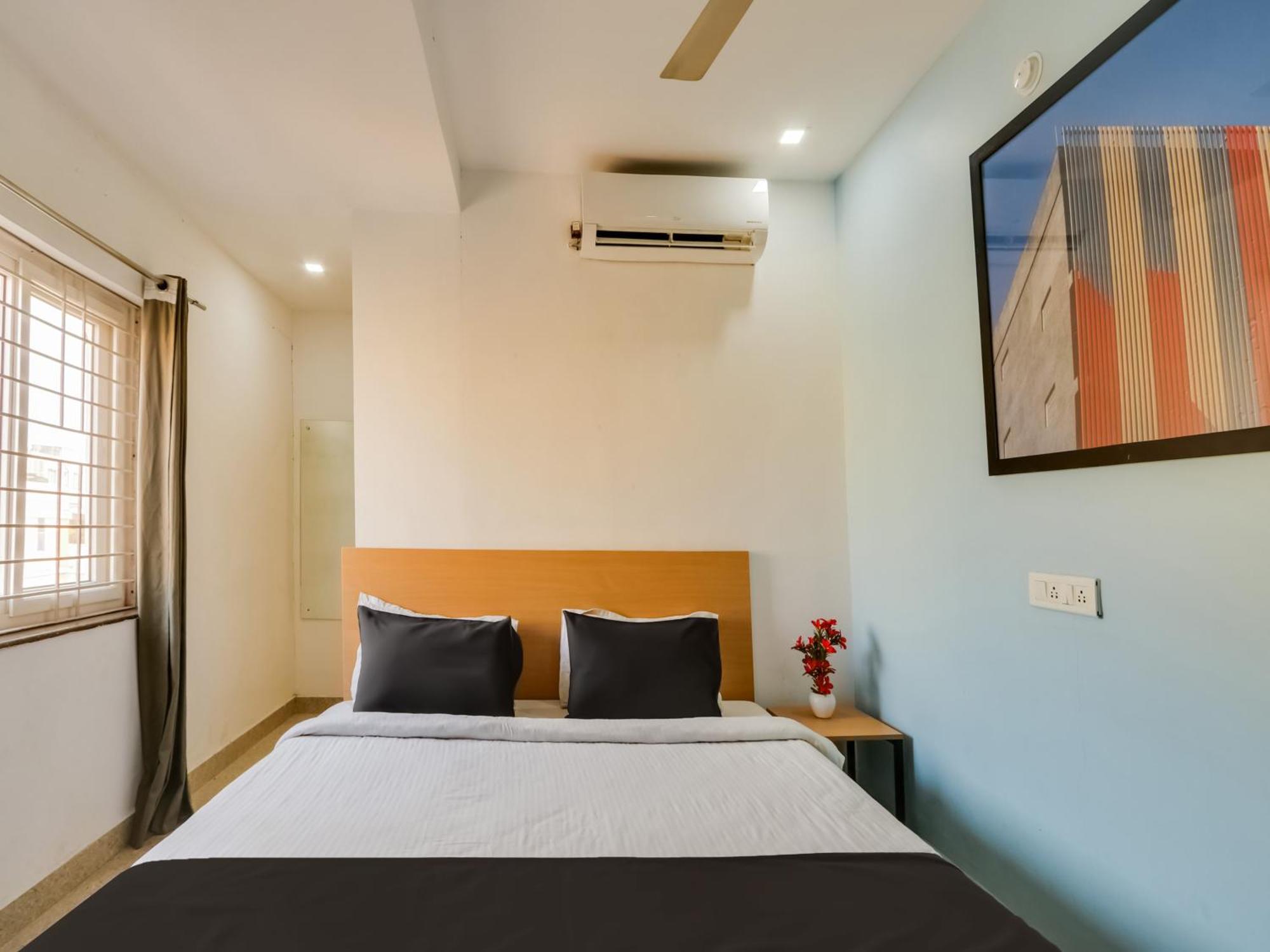 Hotel Super Townhouse Qualia Prime Near Nexus Mall Hyderabad