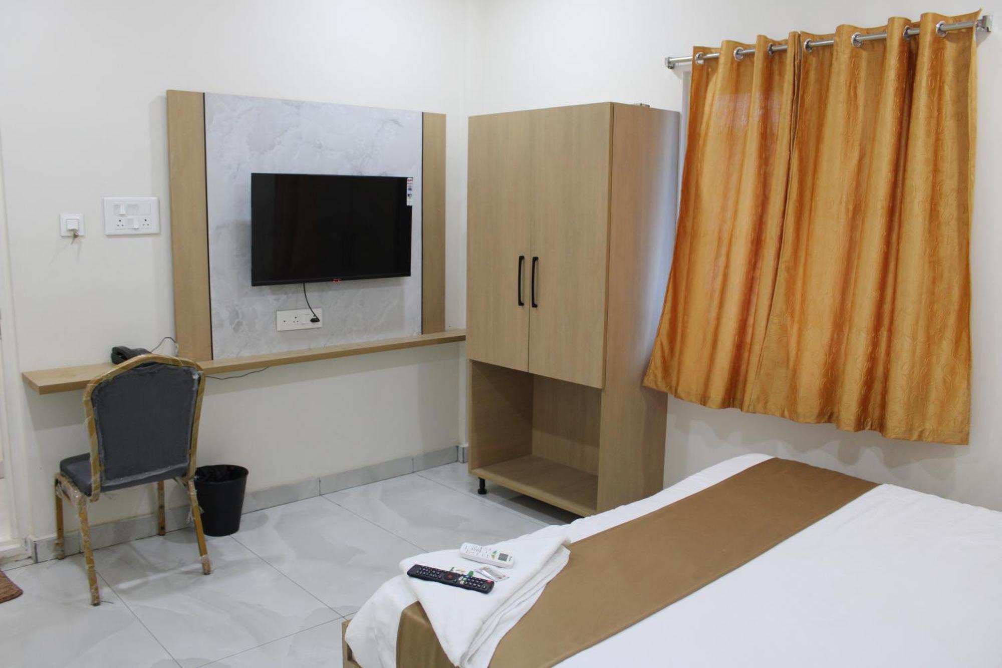 Vaarahi Chanda Nagar, Near Hitech Hotel Hyderabad