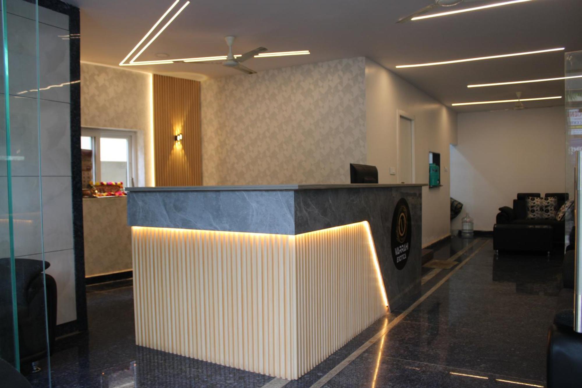 Hotel Vaarahi Chanda Nagar, Near Hitech