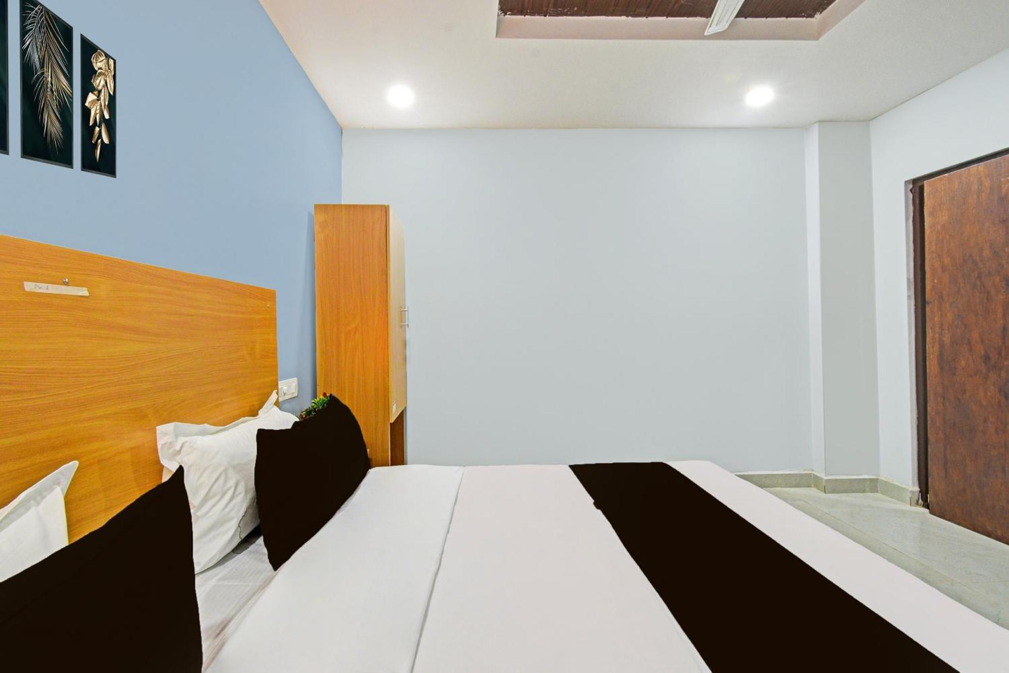 O Rbs Square Uppal Hotel 3*