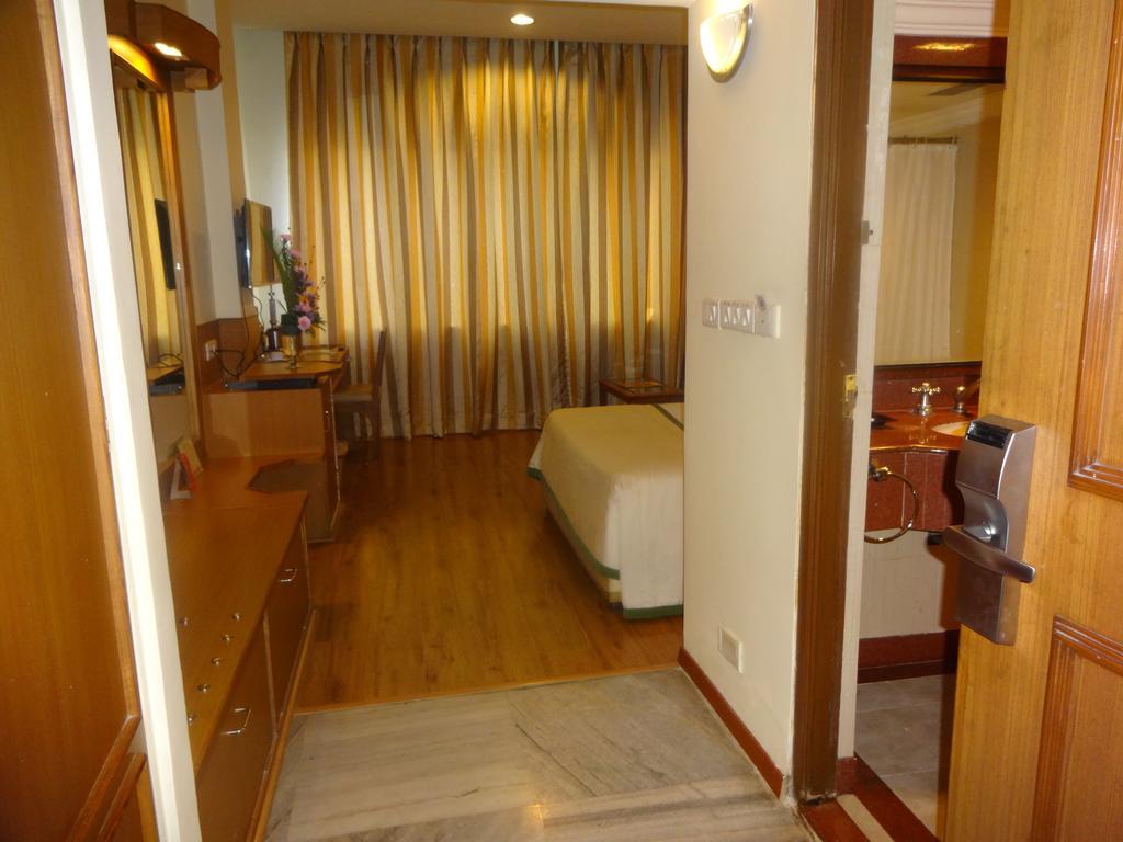 Hotel Ohris Baseraa 3*