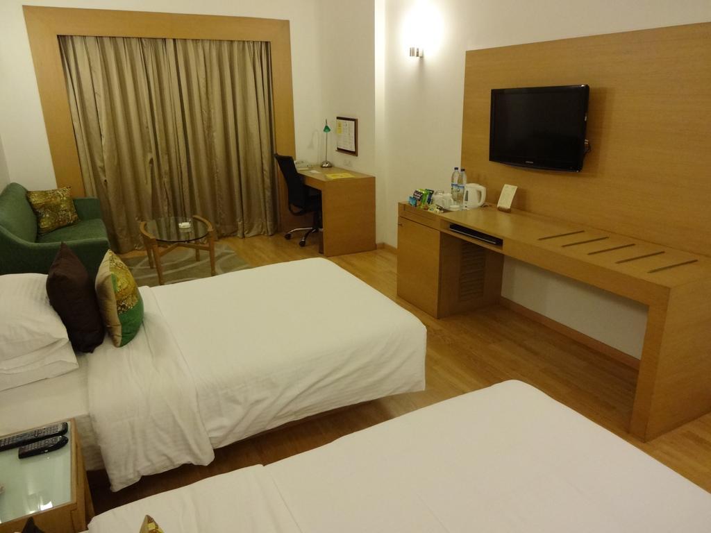 Lemon Tree Premier Hitec 5*