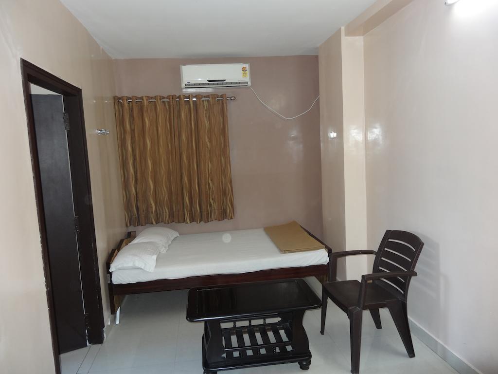 Lodge Dwaraka *