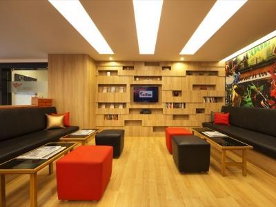 Hotel Red Fox By Lemon Tree Hotels, Hyderabad