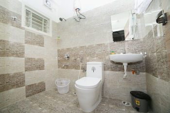 Hotel Oyo 14500 Hill View 3*