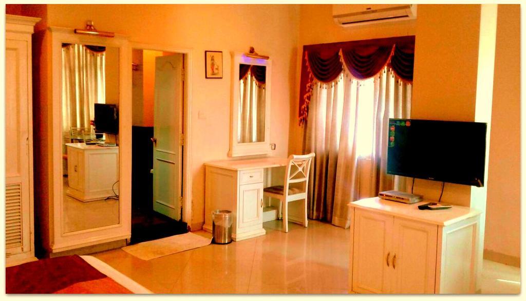 Inn Raj International