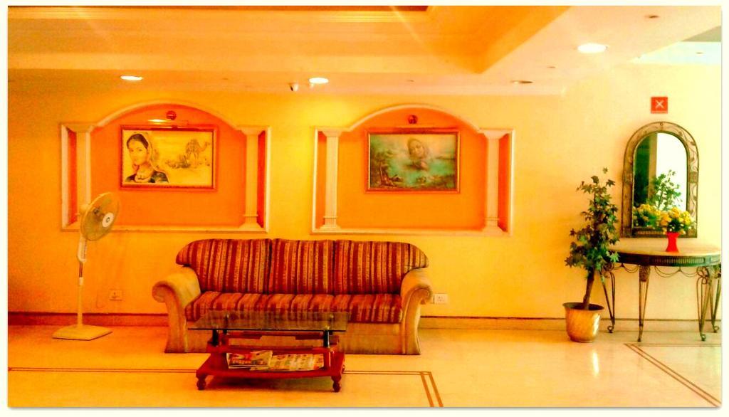 Raj International Inn 3*