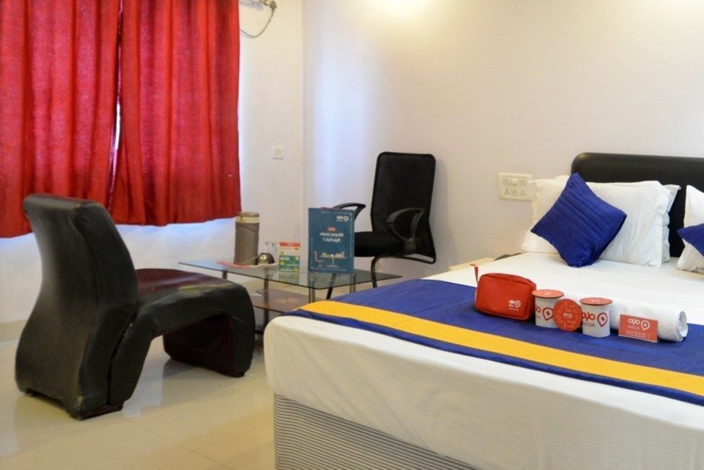Oyo Fernandez Hospital Kacheguda Hotel