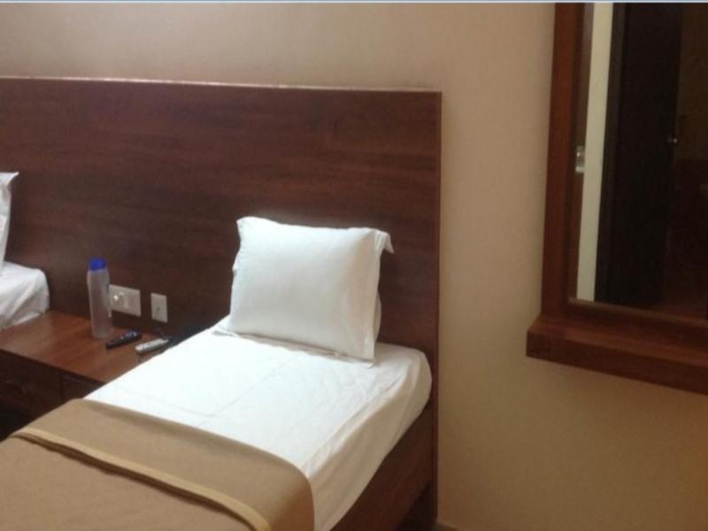 Fabhotel Prime Krrish 3*