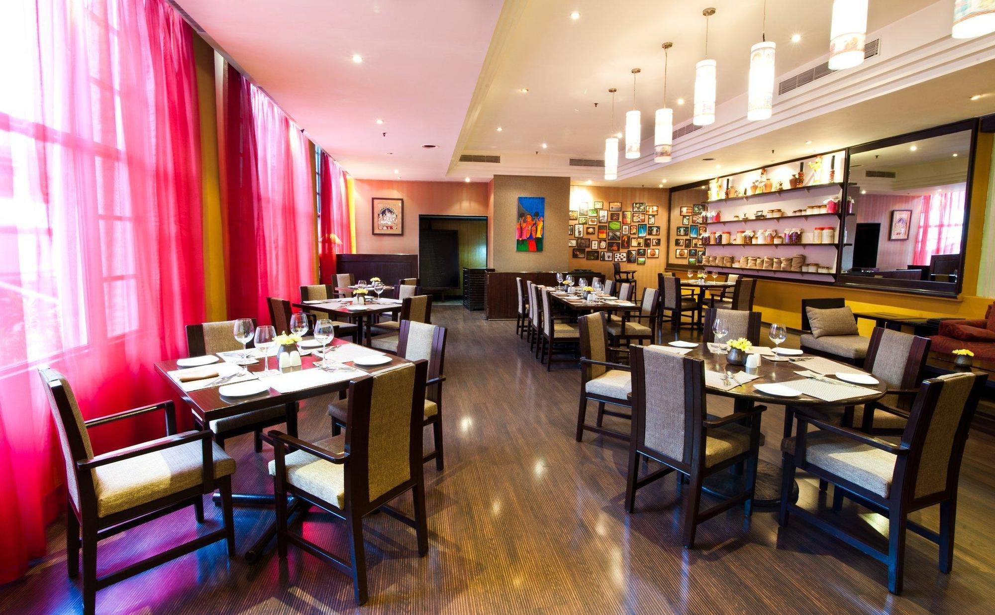 Taj Deccan 5*