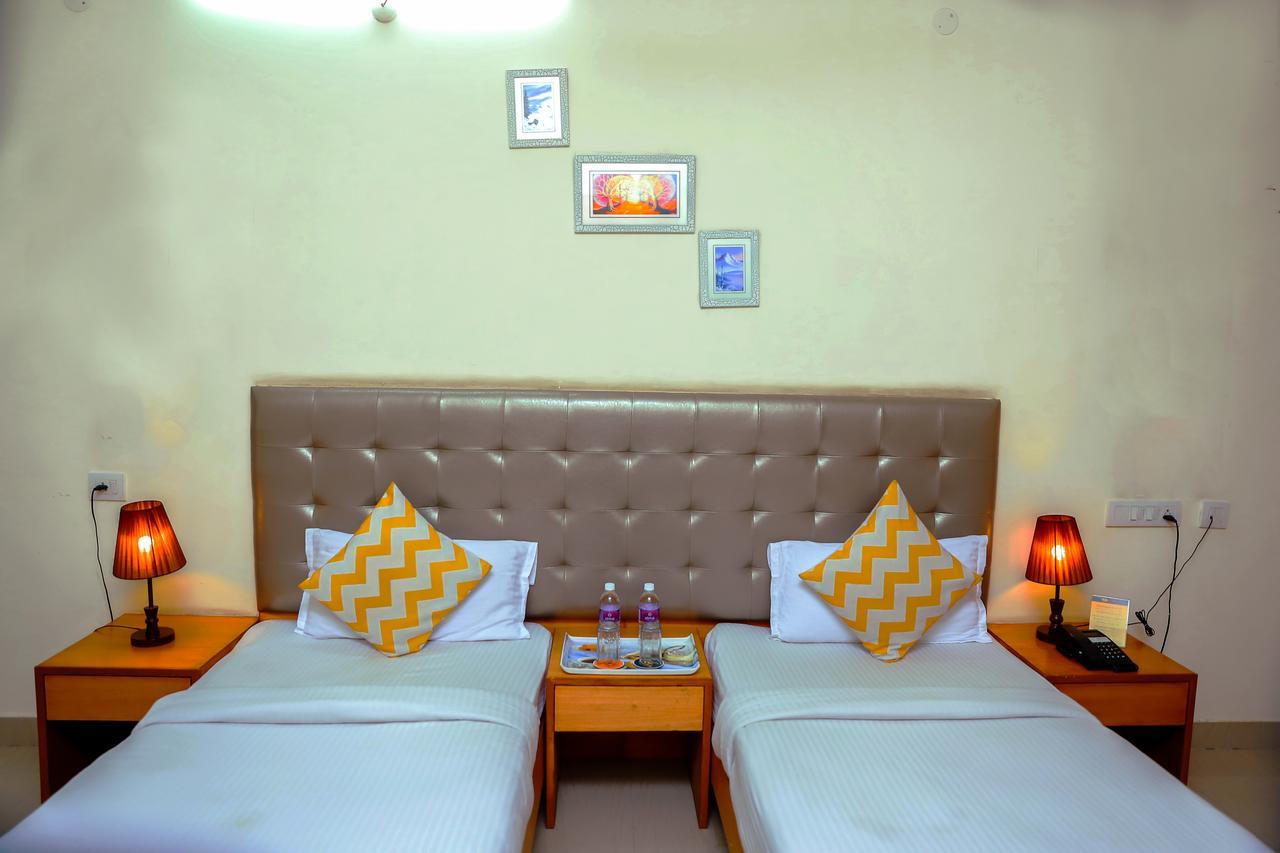 Oyo 16485 Ans Cyber Castle Hotel