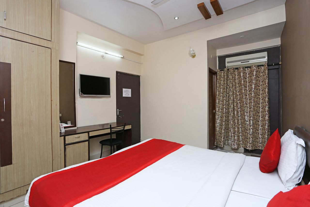 Fabhotel Karishma Homes Begumpet Hotel