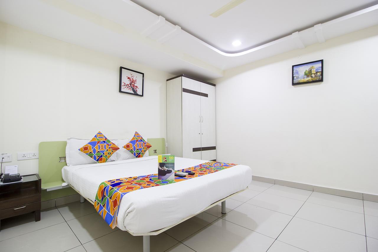 Fabhotel Siri Madhapur - Fully Vaccinated Staff Hotel 3*
