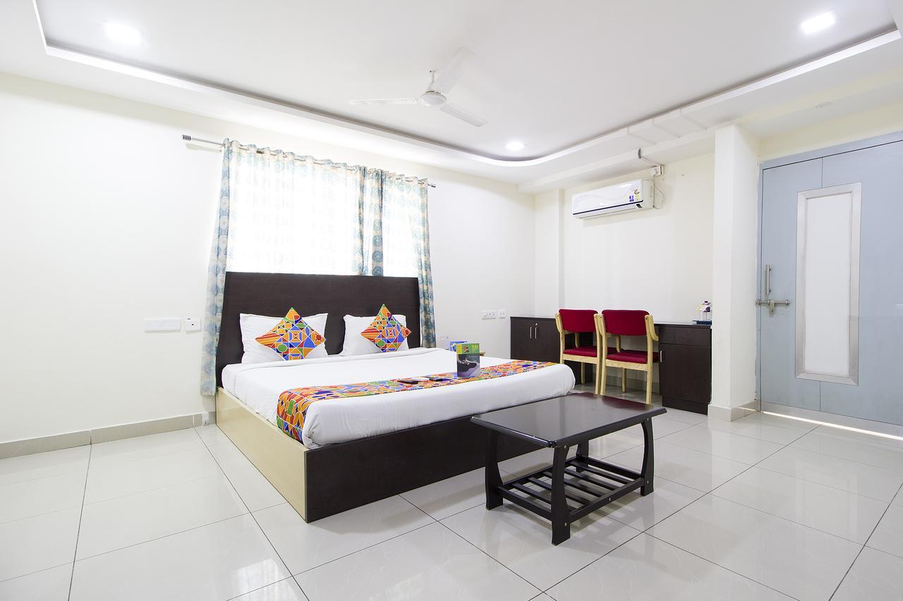 Fabhotel Siri Madhapur - Fully Vaccinated Staff Hyderabad