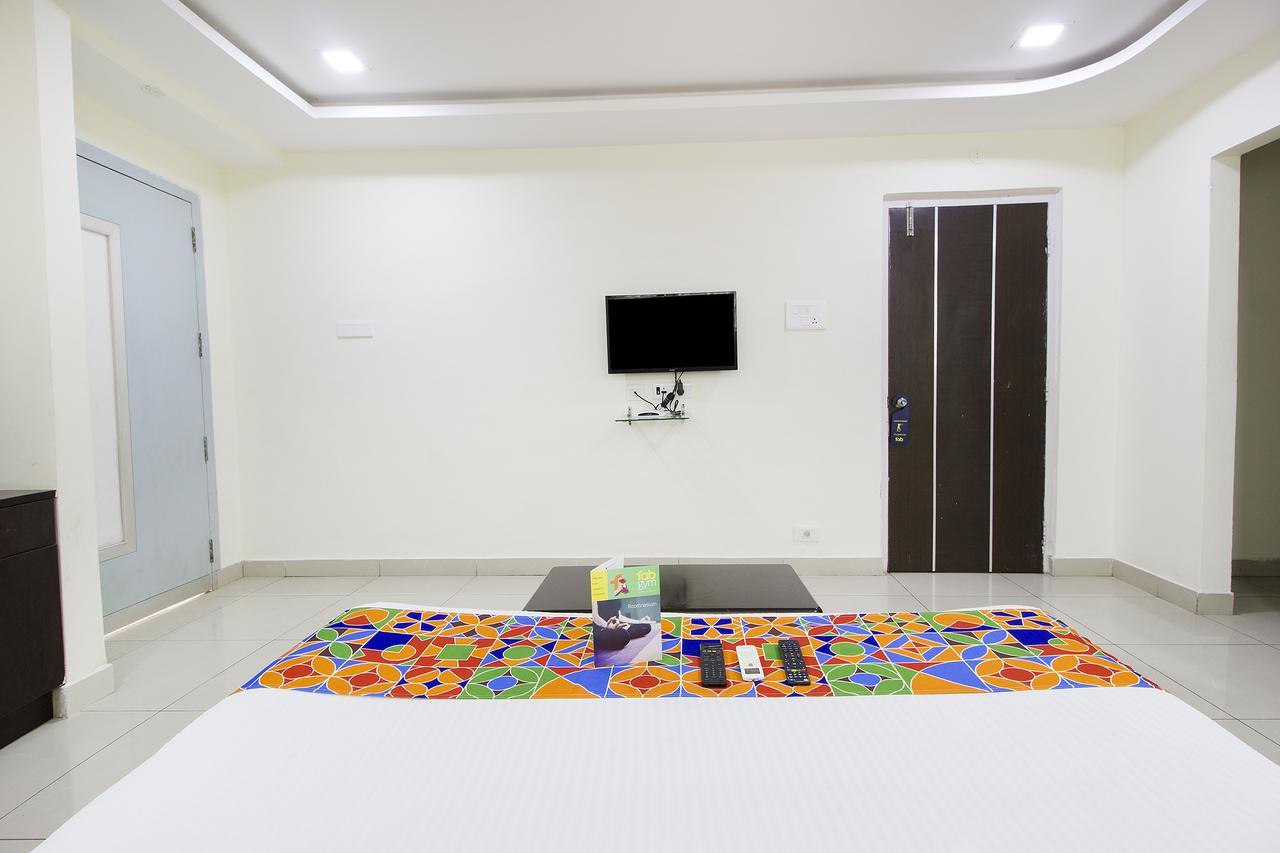 Hotel Fabhotel Siri Madhapur - Fully Vaccinated Staff 3*
