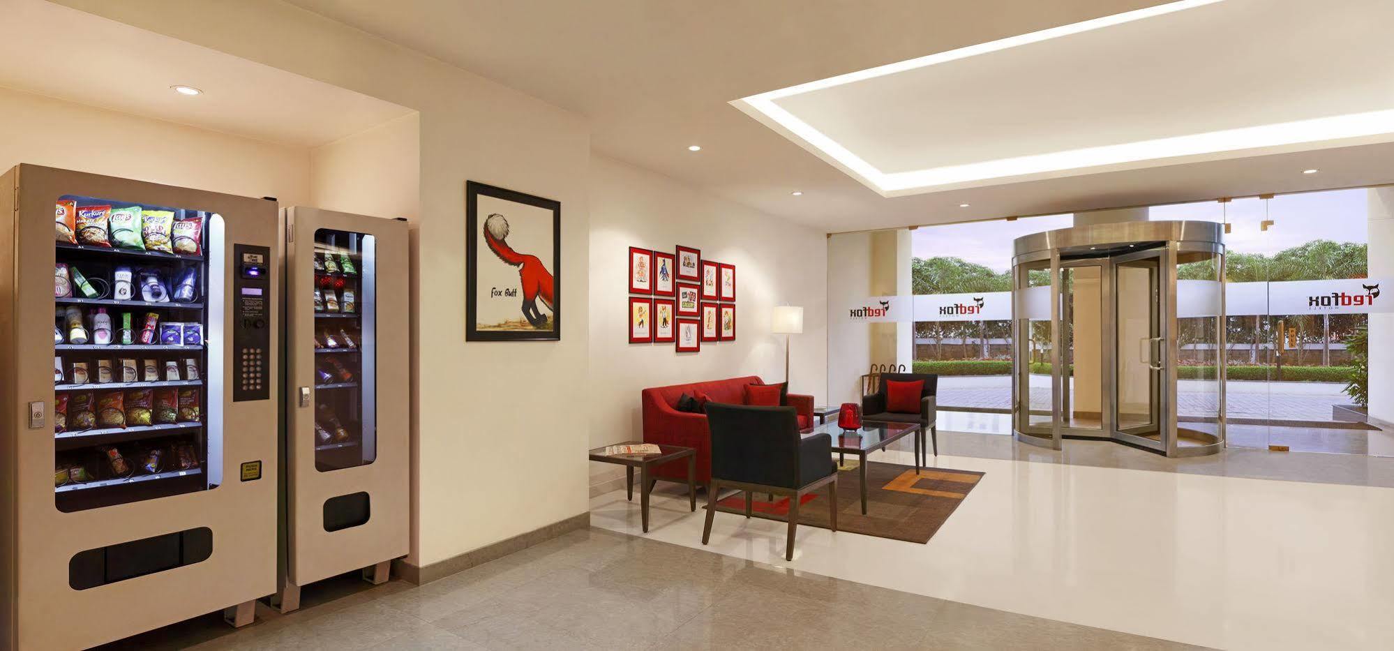 Hotel Red Fox By Lemon Tree Hotels, 3*