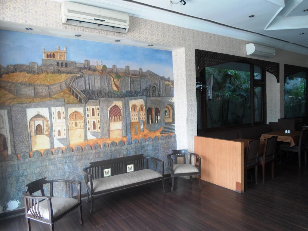 Hotel Woodbridge Grand 2*