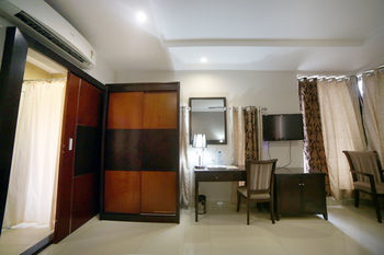 Hotel Majestica 3*
