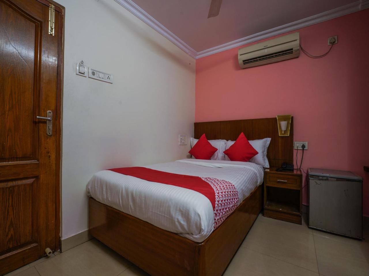 Oyo 18310 Adda Concept Hotel