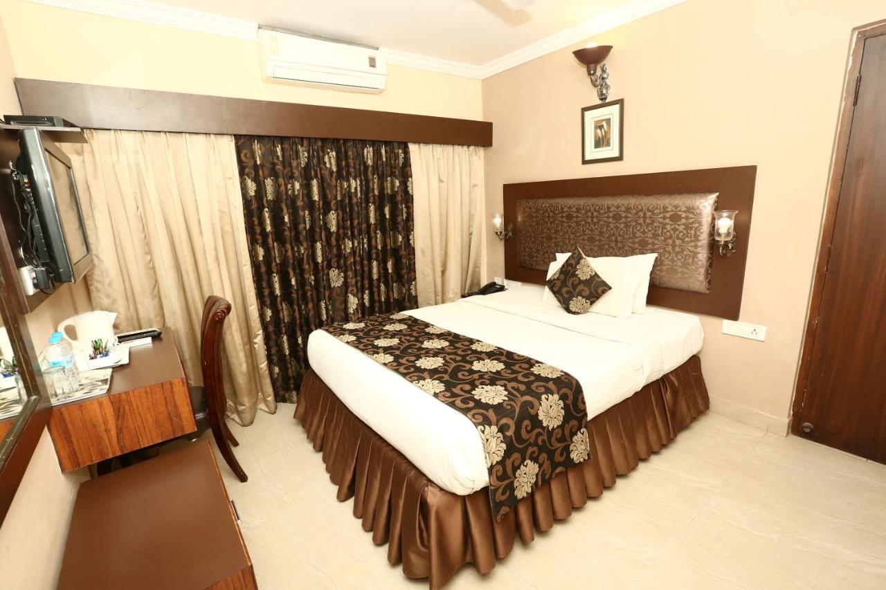 The Down Town 3* Hyderabad