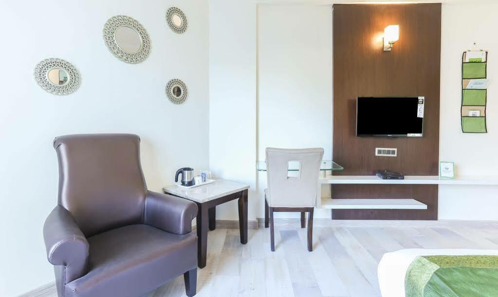 Hotel Woodbridge Grand Hyderabad