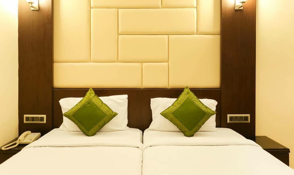 Hotel Woodbridge Grand Hyderabad