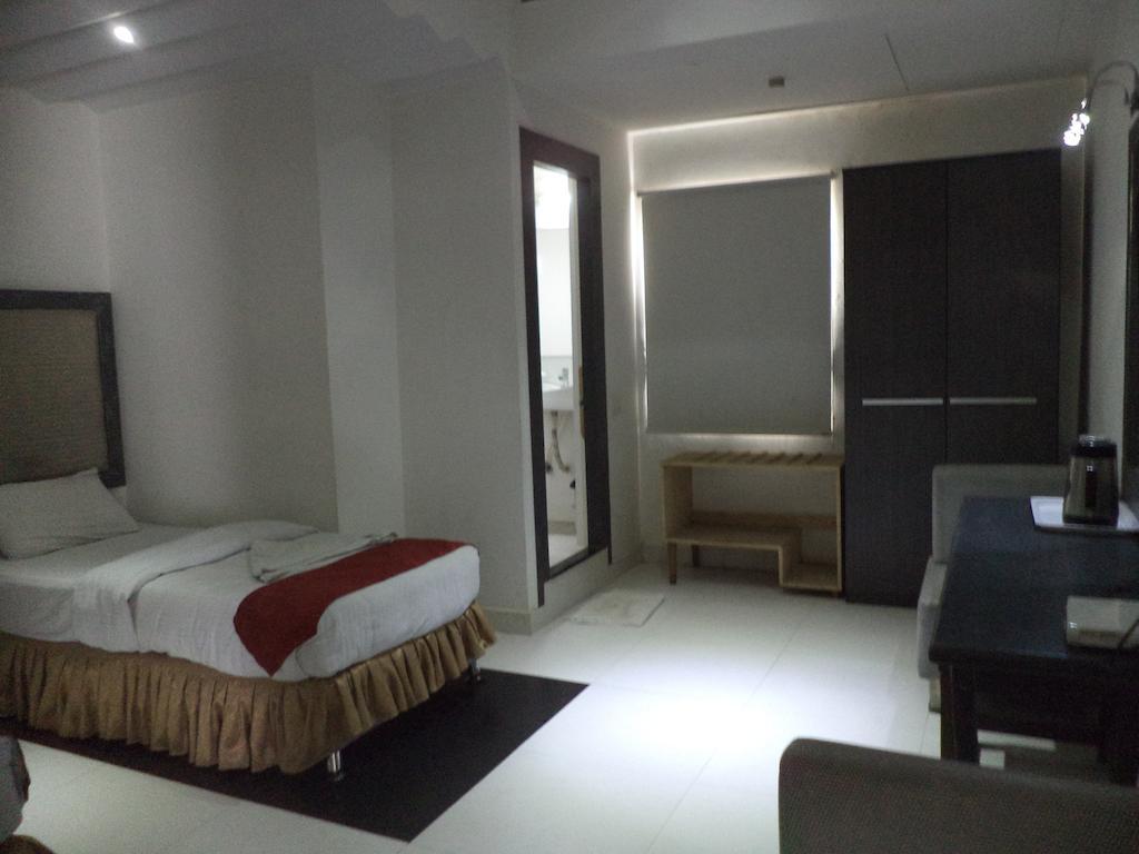 Hotel O Palak Residency Near Erragadda Metro Station