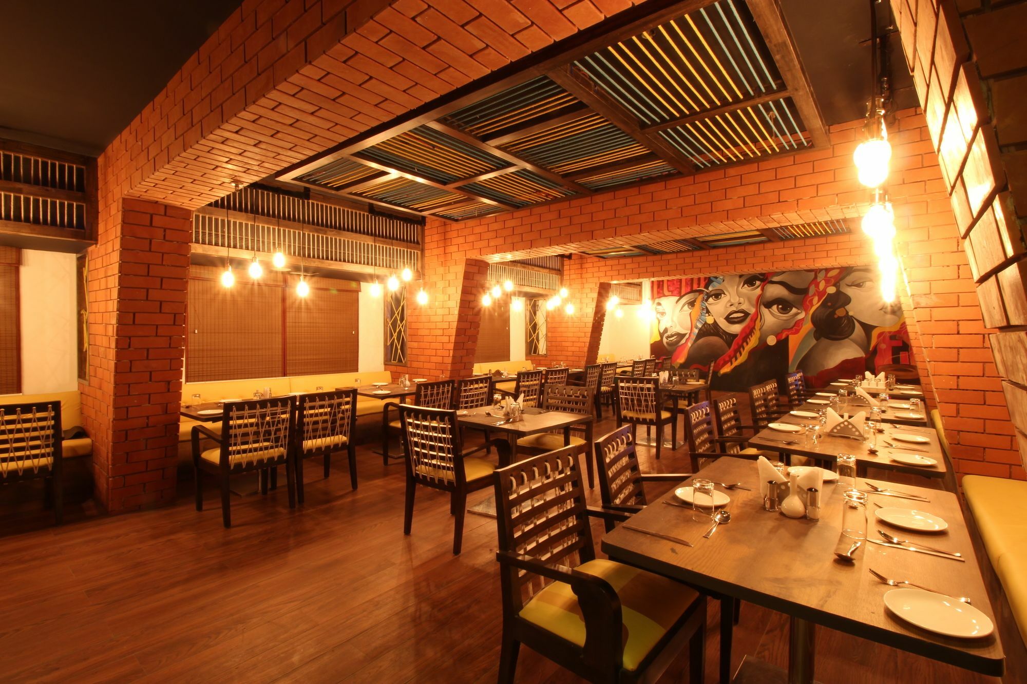 Trishul Grand Hotel