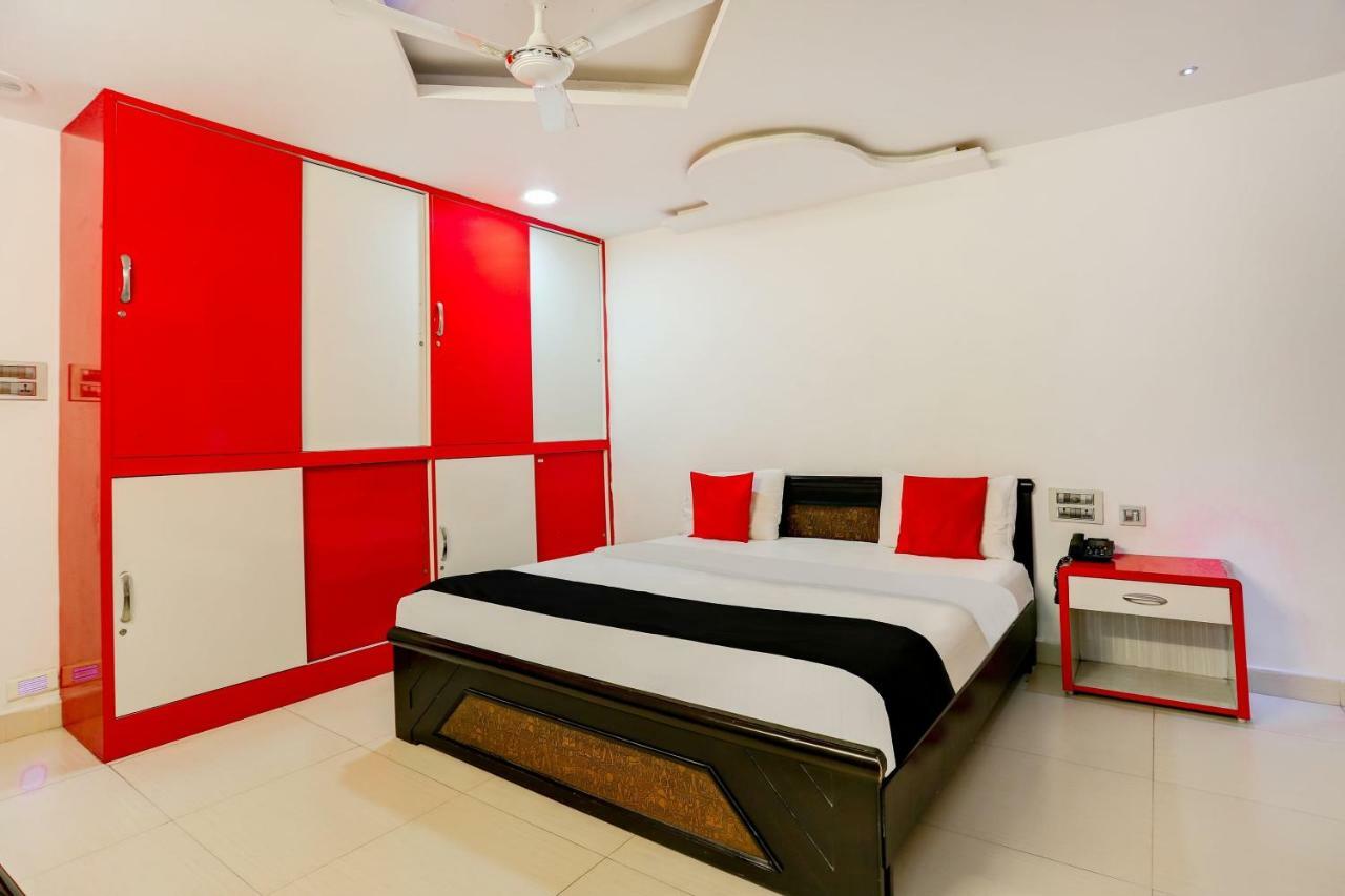 Oyo 986 Akhand Homes 3*