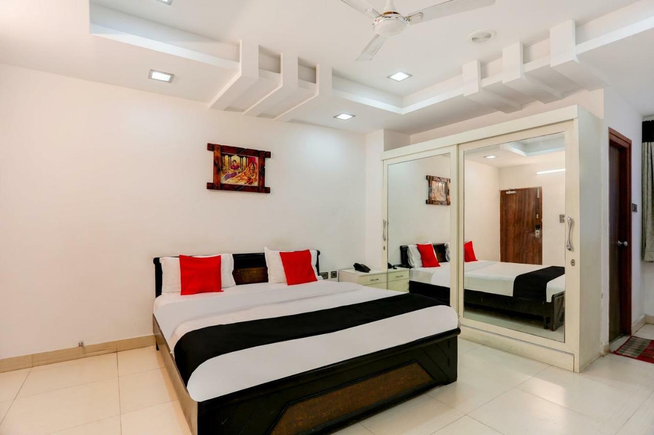 Oyo 986 Akhand Homes Hotel