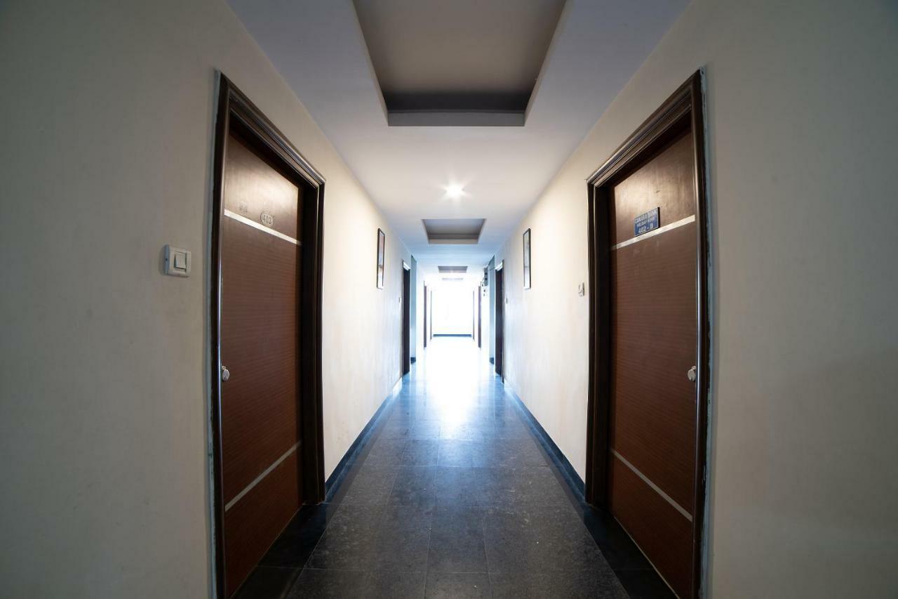 Super Townhouse Red Hills Lakdikapul Formerly Sitara Grand 3* Hyderabad