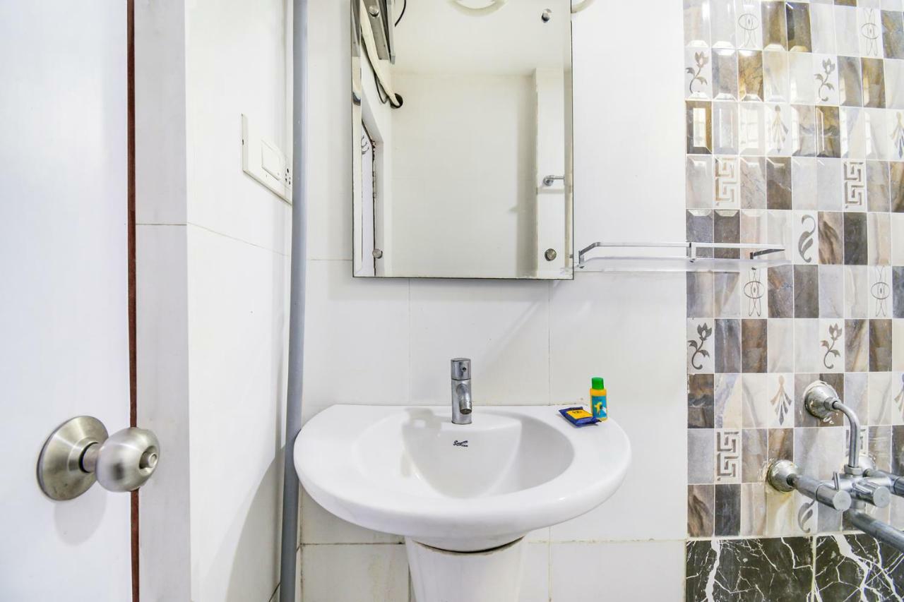 Hotel Fabexpress Gokul Ameerpet Hyderabad