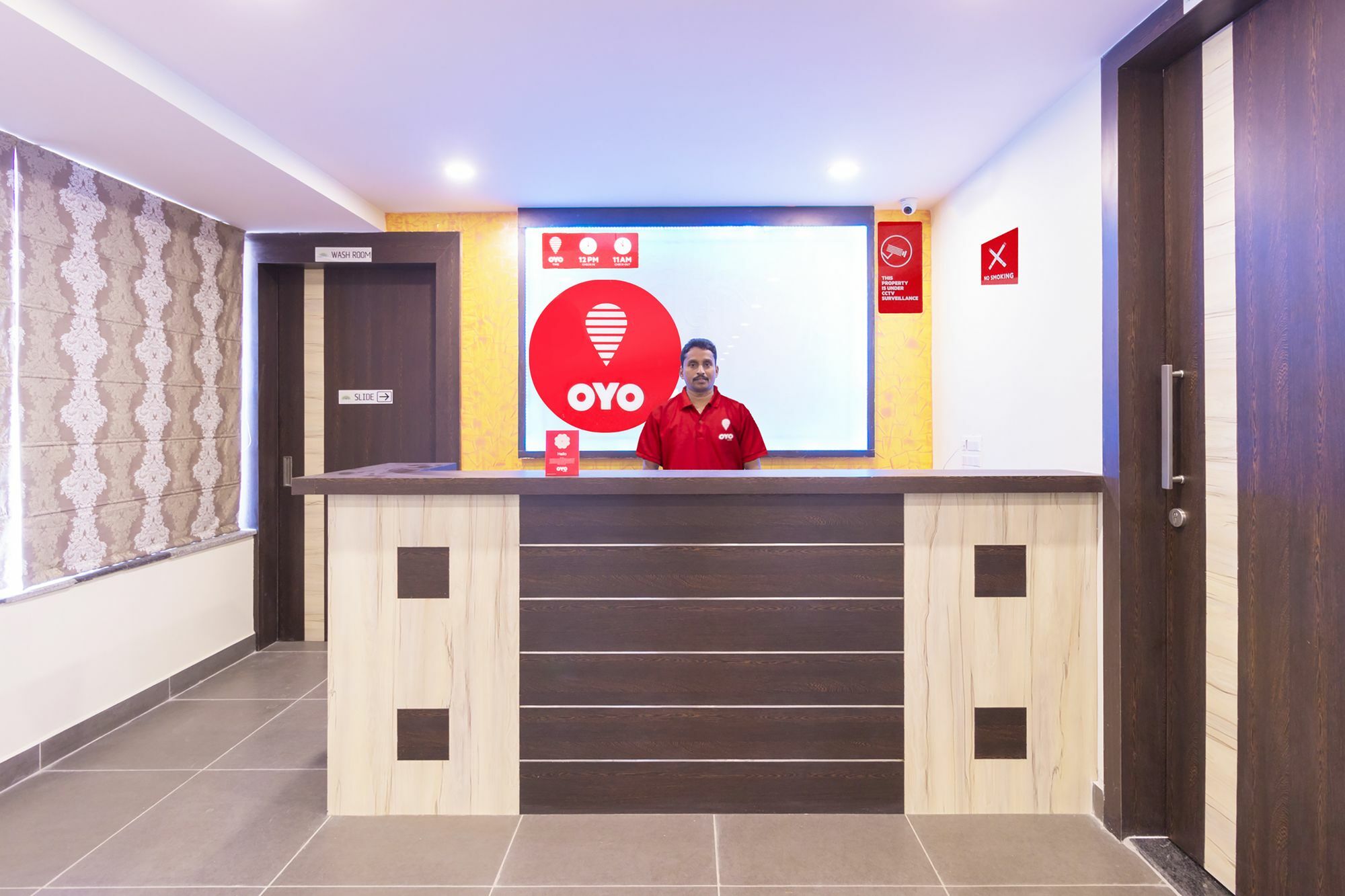 Oyo 8752 Treeinn Hytechs Hotel