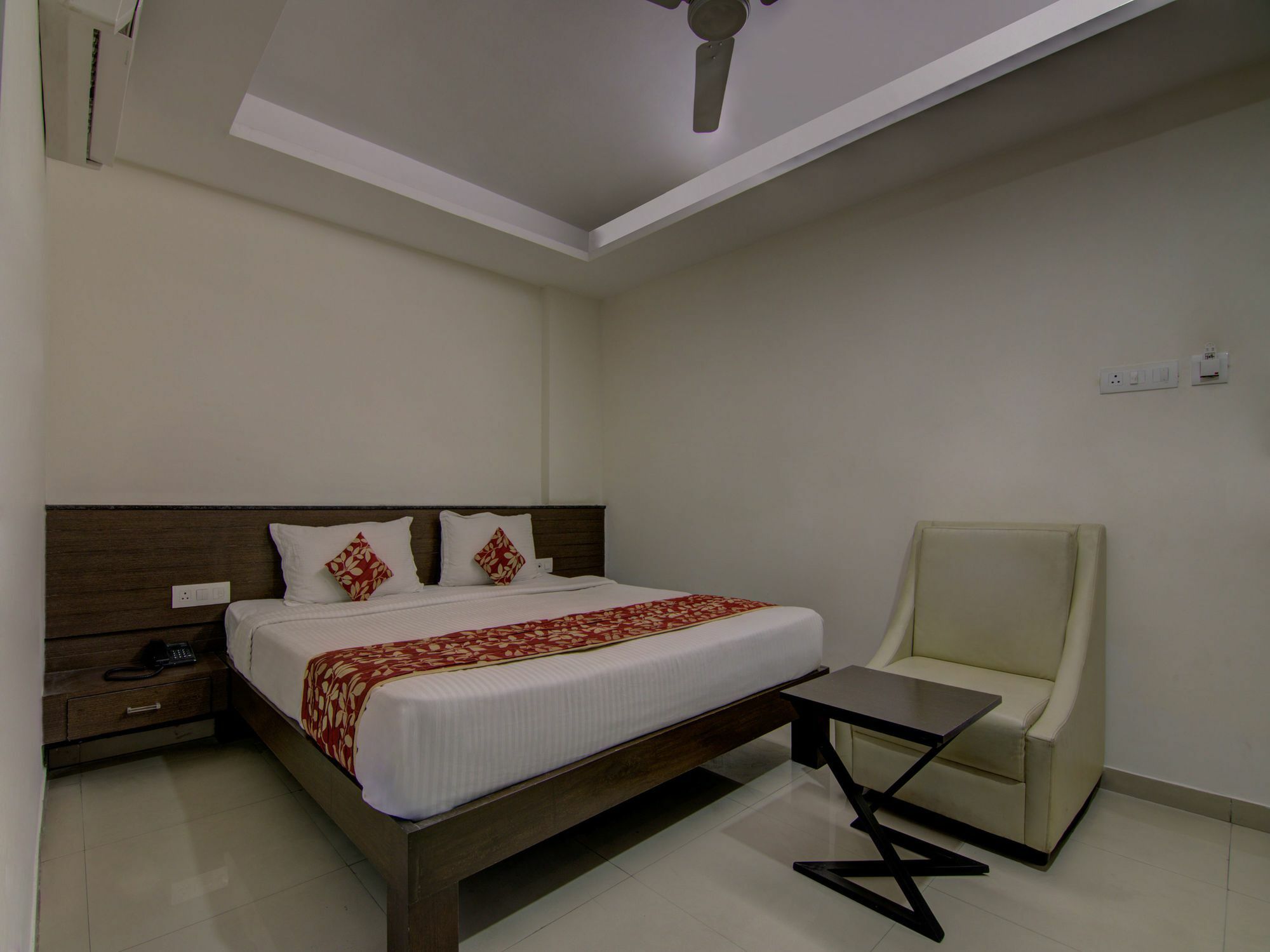 Oyo 15108 Galaxy Hyderabad