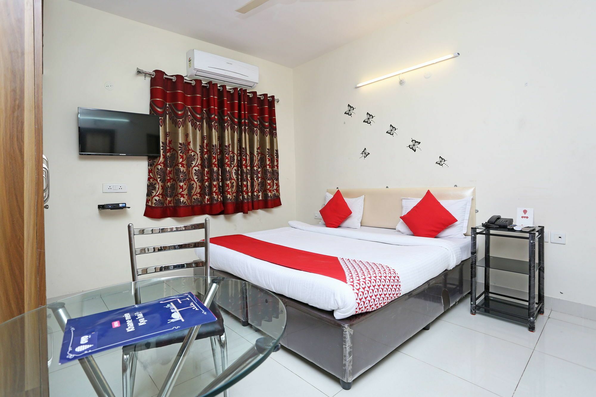 Oyo 8587 Dwell Hotel Hyderabad