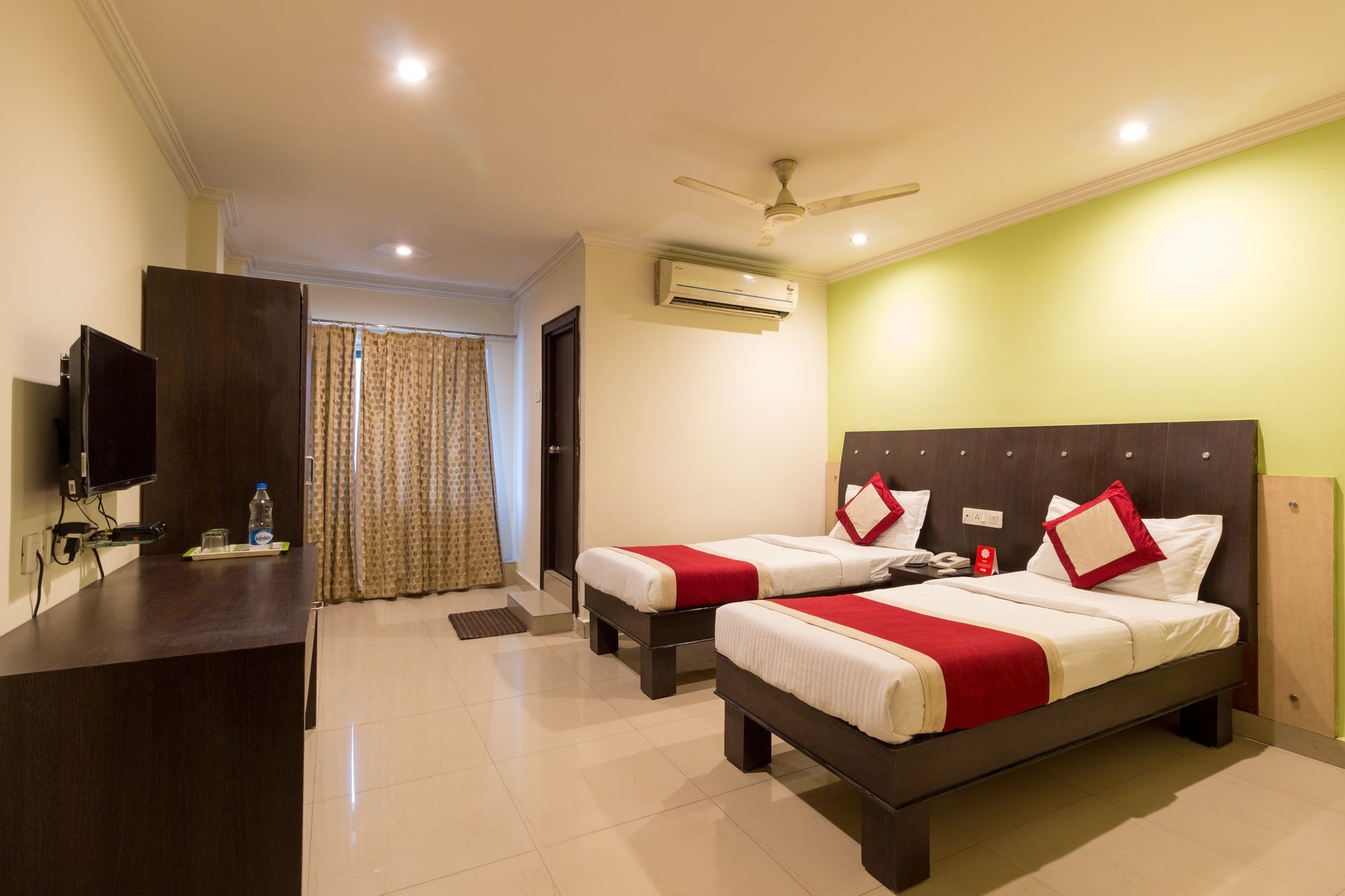 Super Collection O Alekhya Residency Hotel