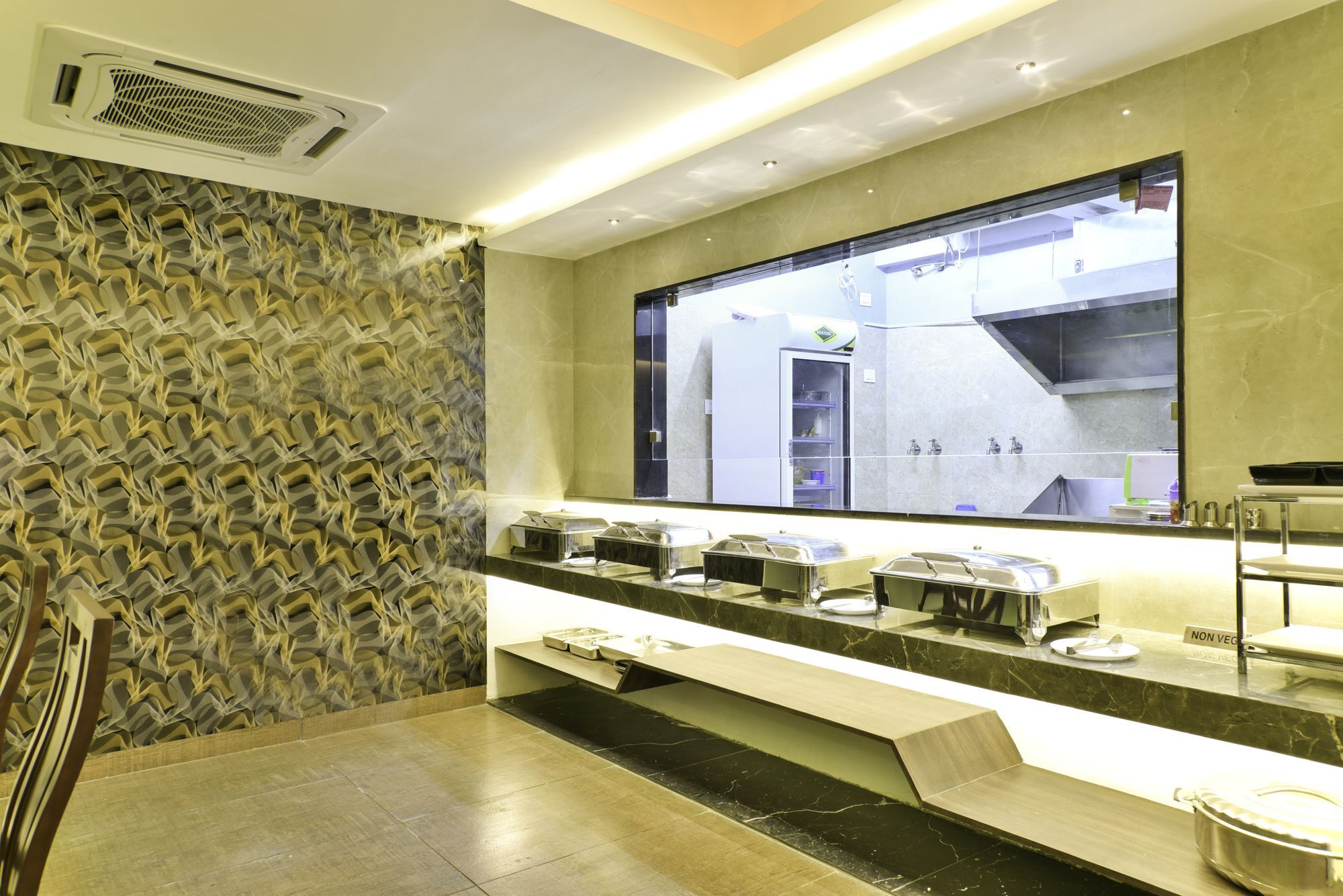 Fabhotel Prowell Caprock Hitech 3*