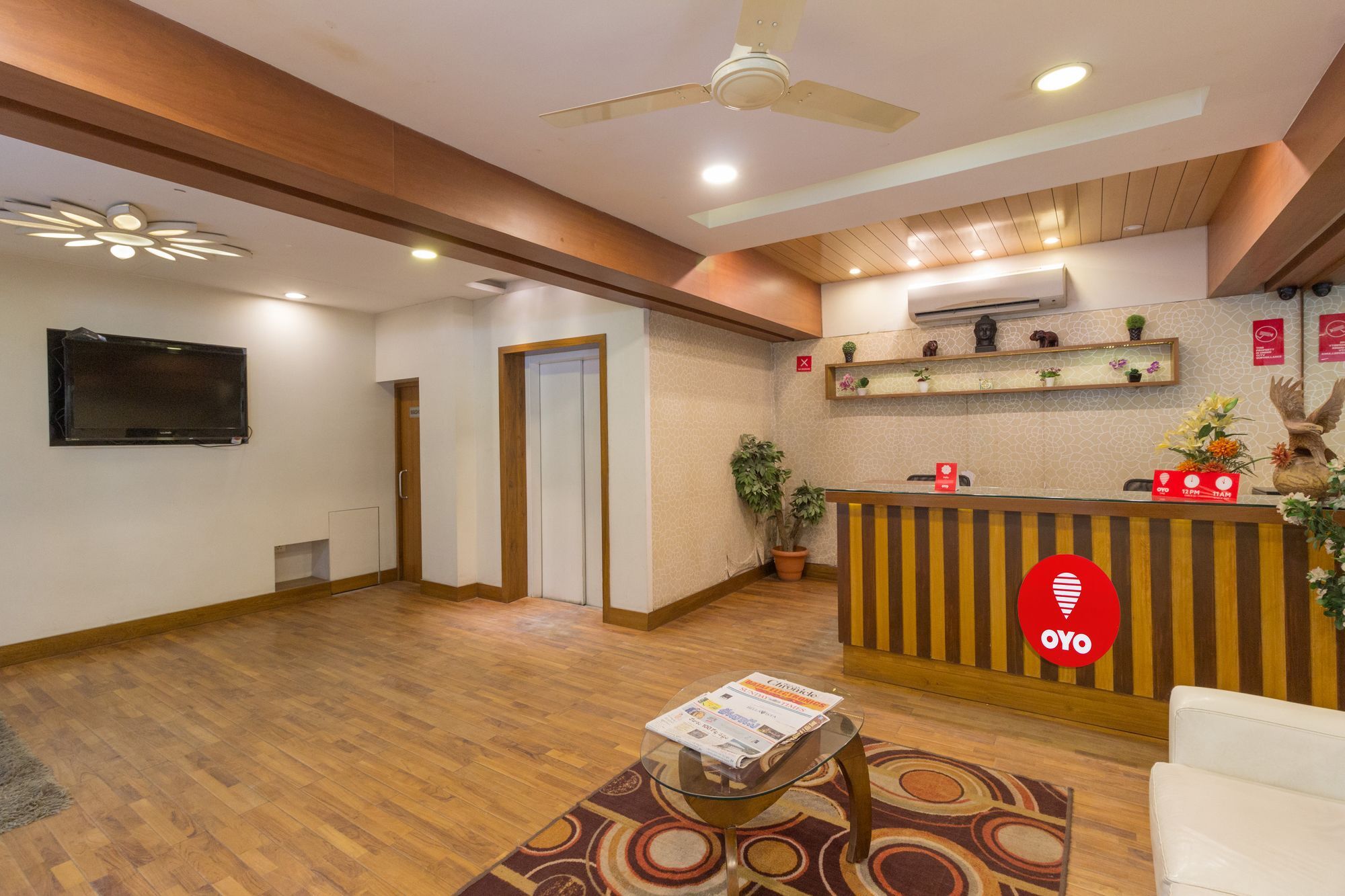 Oyo 9937 Eaglewood Hotel